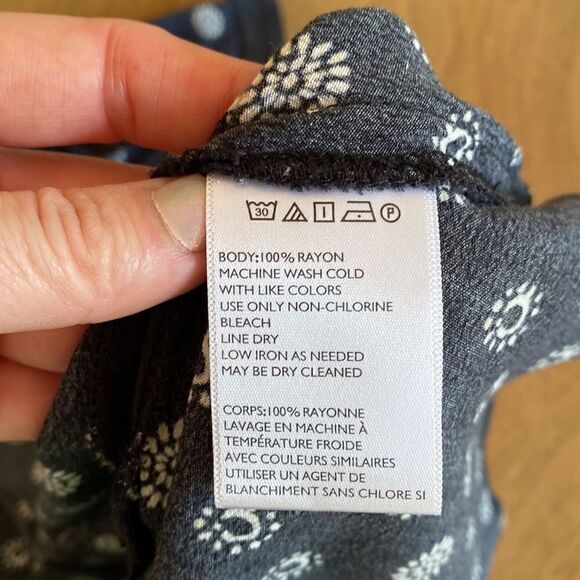 Urban Outfitters Navy Boho Flowy Mini Skirt with Pockets Size 2 - Picture 7 of 9